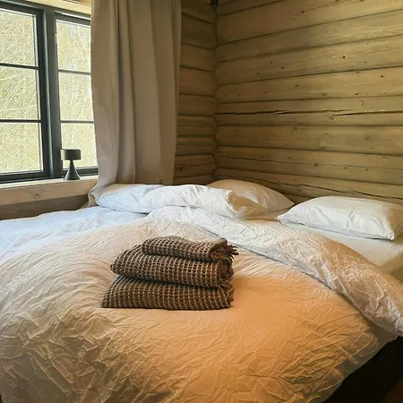 Timber By The Slopes In 別荘 *