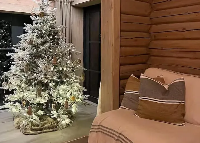 Semesterbostad Timber By The Slopes In