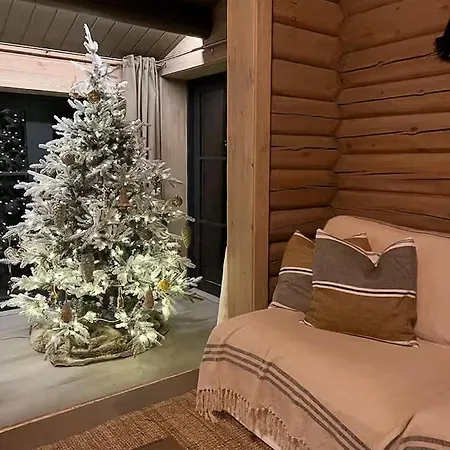 بيت للعطل Timber By The Slopes In